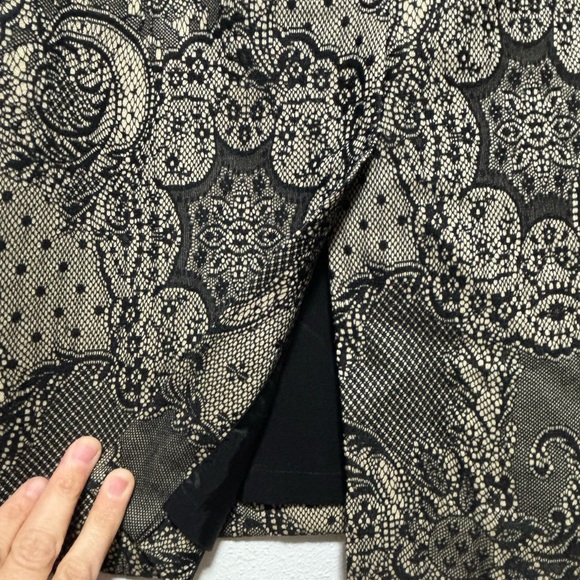 ANNE TAYLOR Black / Cream colored Skirt - size 10 - Picture 8 of 9